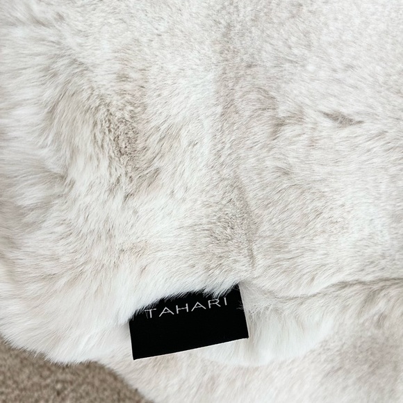 Duplicate Listing - White Faux Fur Bucket Tote Bag Purse - Winter Fashion - Picture 10 of 16